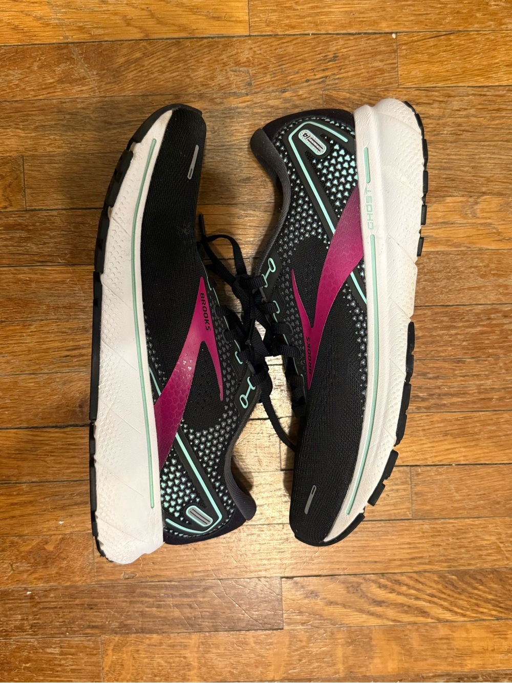 Brooks Ghost 14, size 10 - Picture 2 of 8